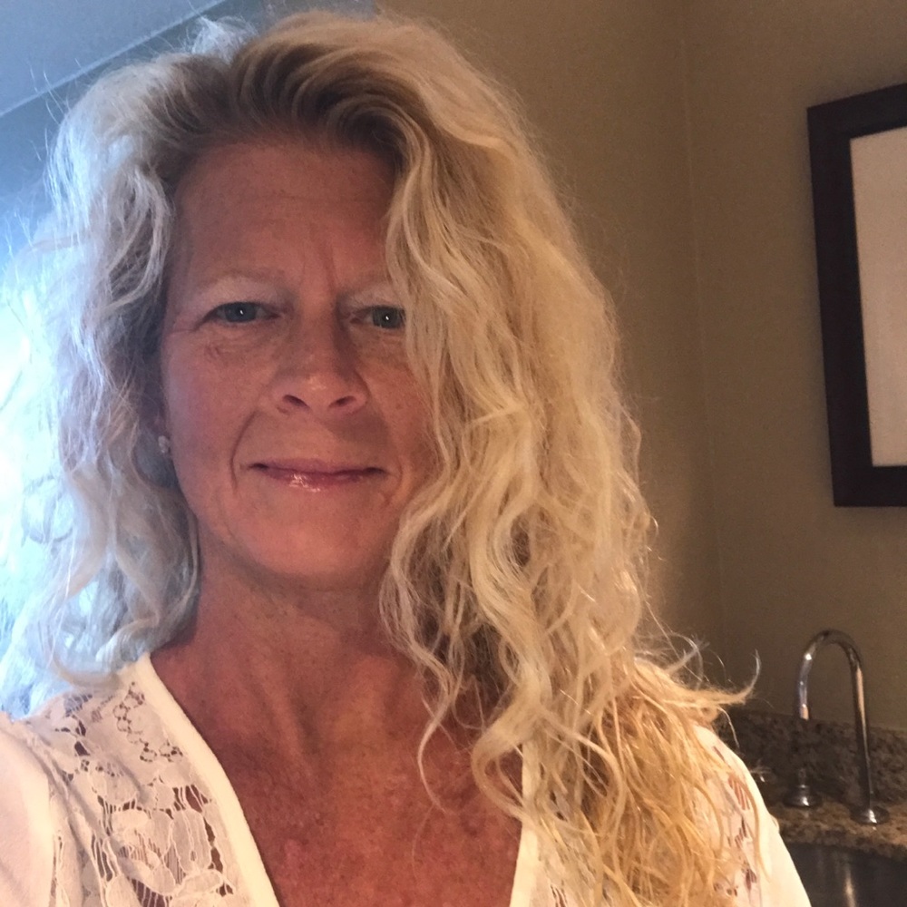 Meet your Posher, Lori